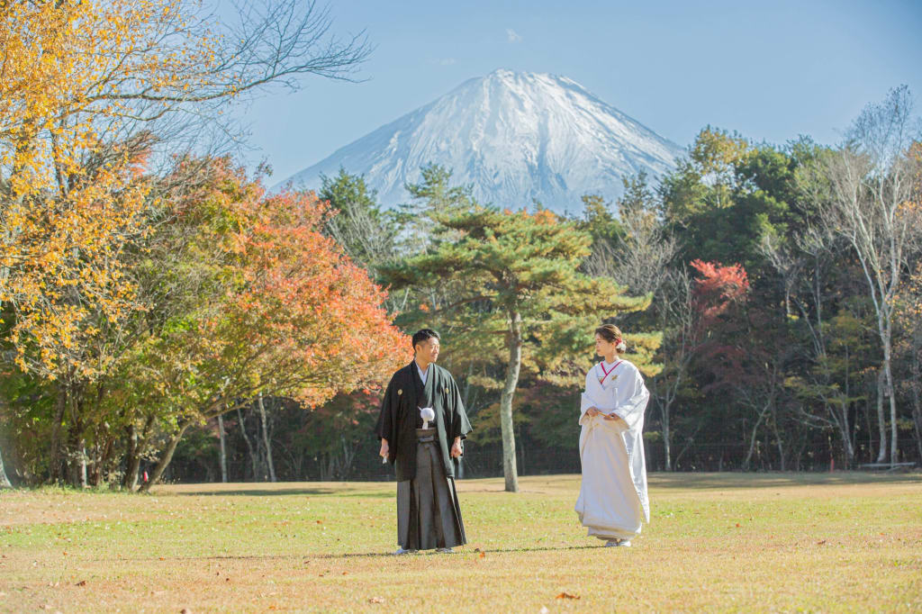 秋の大人気紅葉の富士山ロケーション撮影