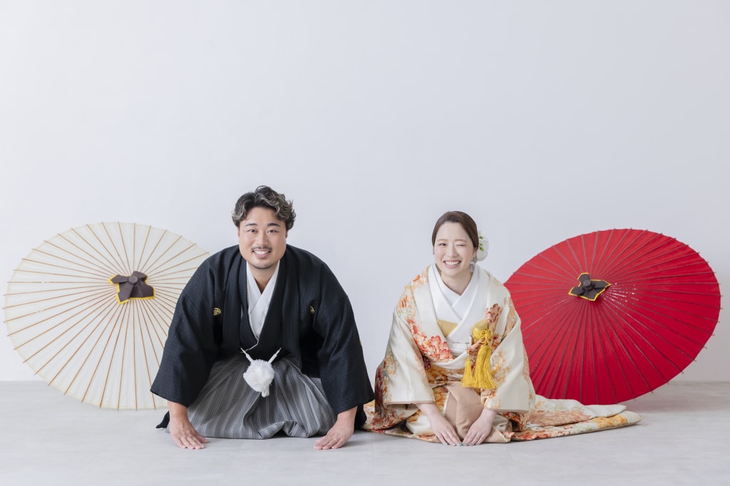 華やかな色打掛と笑顔あふれるスタジオ撮影レポート