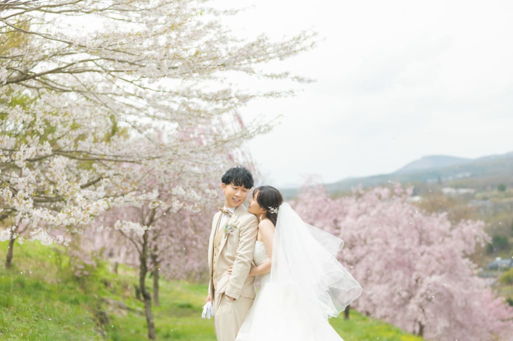 満開の桜を背景に飯綱山ロケーション！