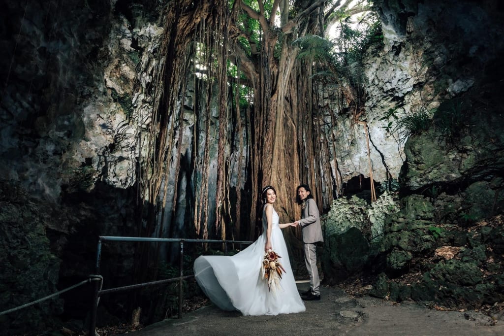 ガンガラーの谷 | デコルテフォトグラフィー | 前撮り・フォトウェディング