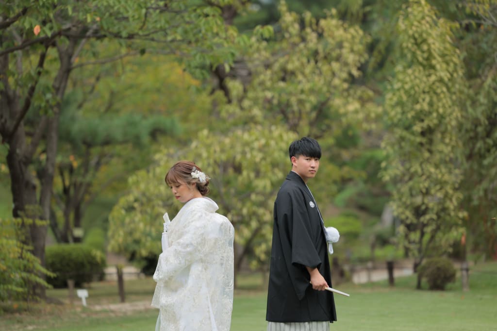 【着物の伝統美】紅葉前の縮景園