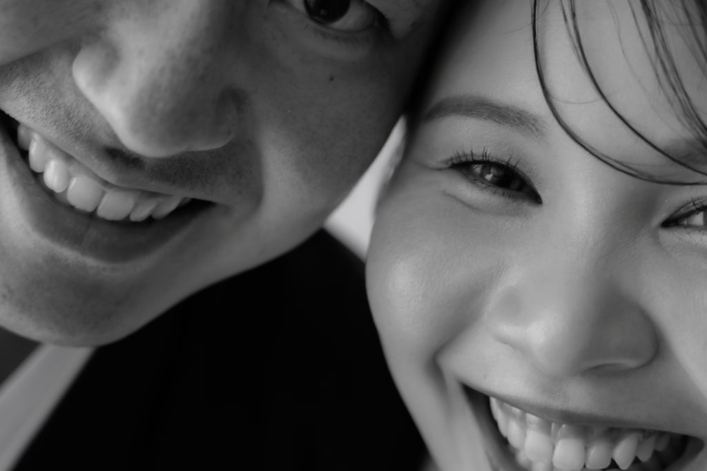 無地背景スタジオで叶える、洗練された和装ウエディングフォト