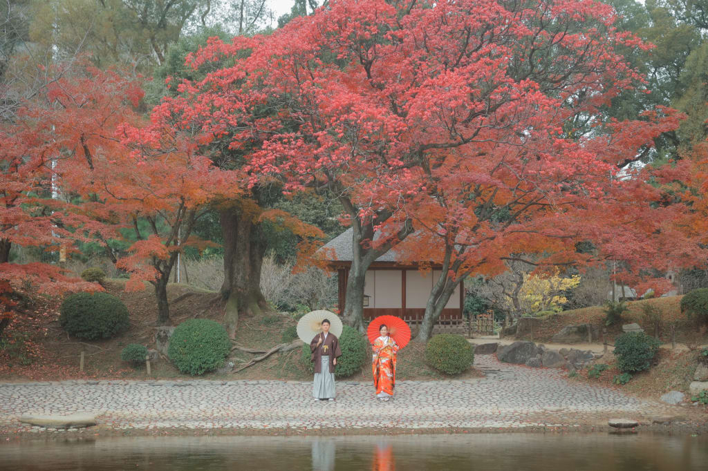 【縮景園】紅葉広がる街中の癒し