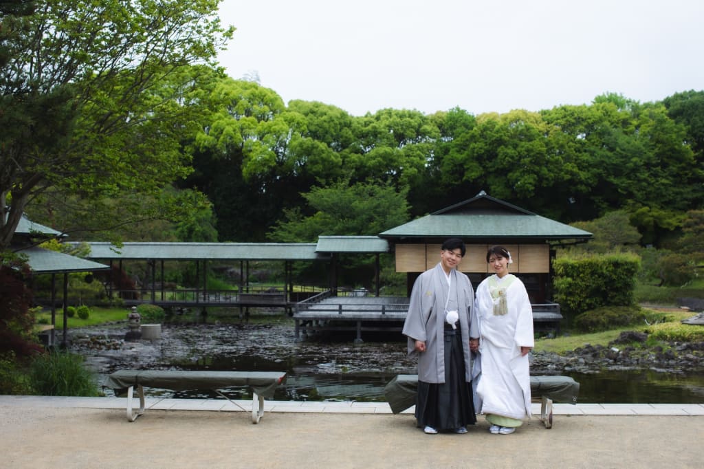 新緑の白鳥庭園