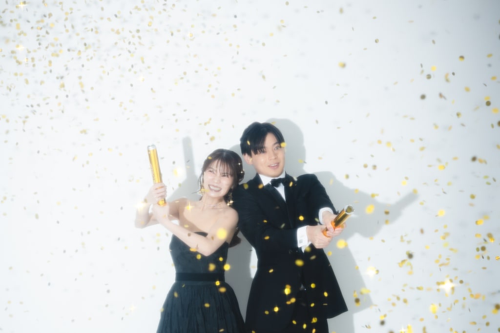 小物やスタジオアイテムで賑やかな写真を！