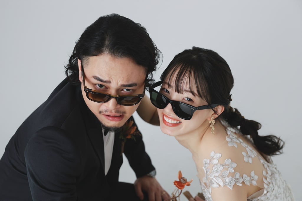 【白背景でおふたりらしさ全開！！】