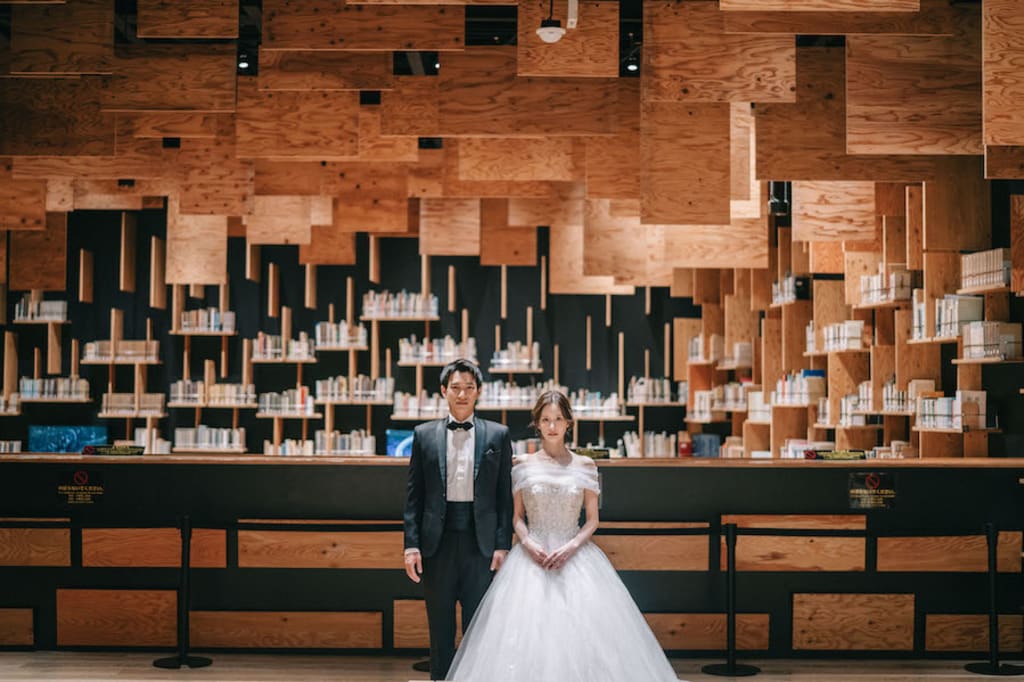 角川武蔵野ミュージアムロケーションプラン | フォトウェディング・前撮り・結婚写真