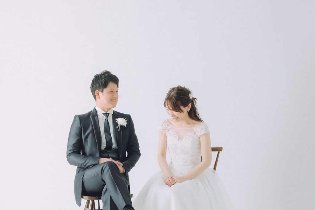 寄り添う手と手が印象的なPhotoWedding♡