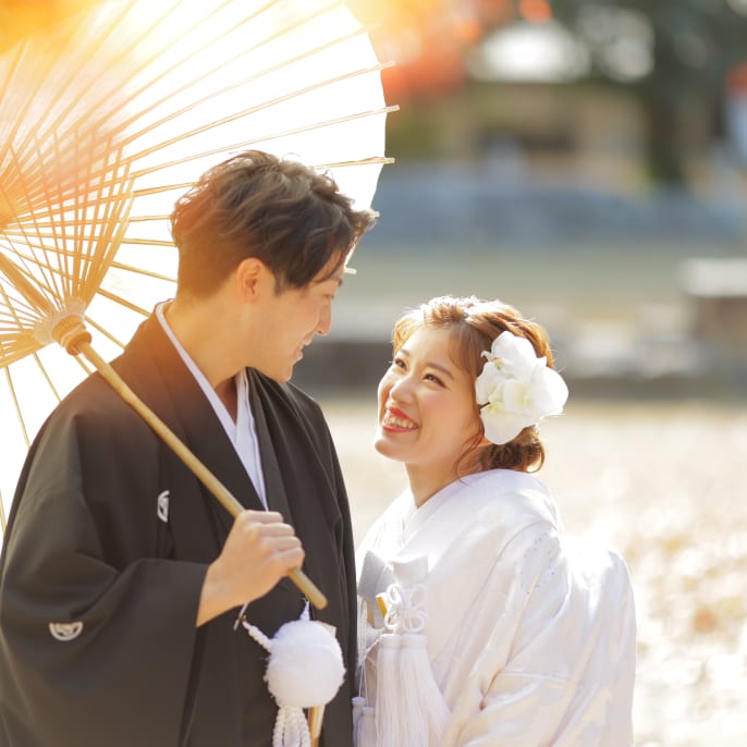 紅葉とともに ふたりらしい和装フォト | デコルテフォトグラフィー | 前撮り・フォトウェディング