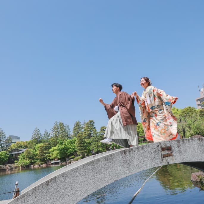 緑美しい徳川園で 笑顔と感動の和装フォト | デコルテフォトグラフィー | 前撮り・フォトウェディング