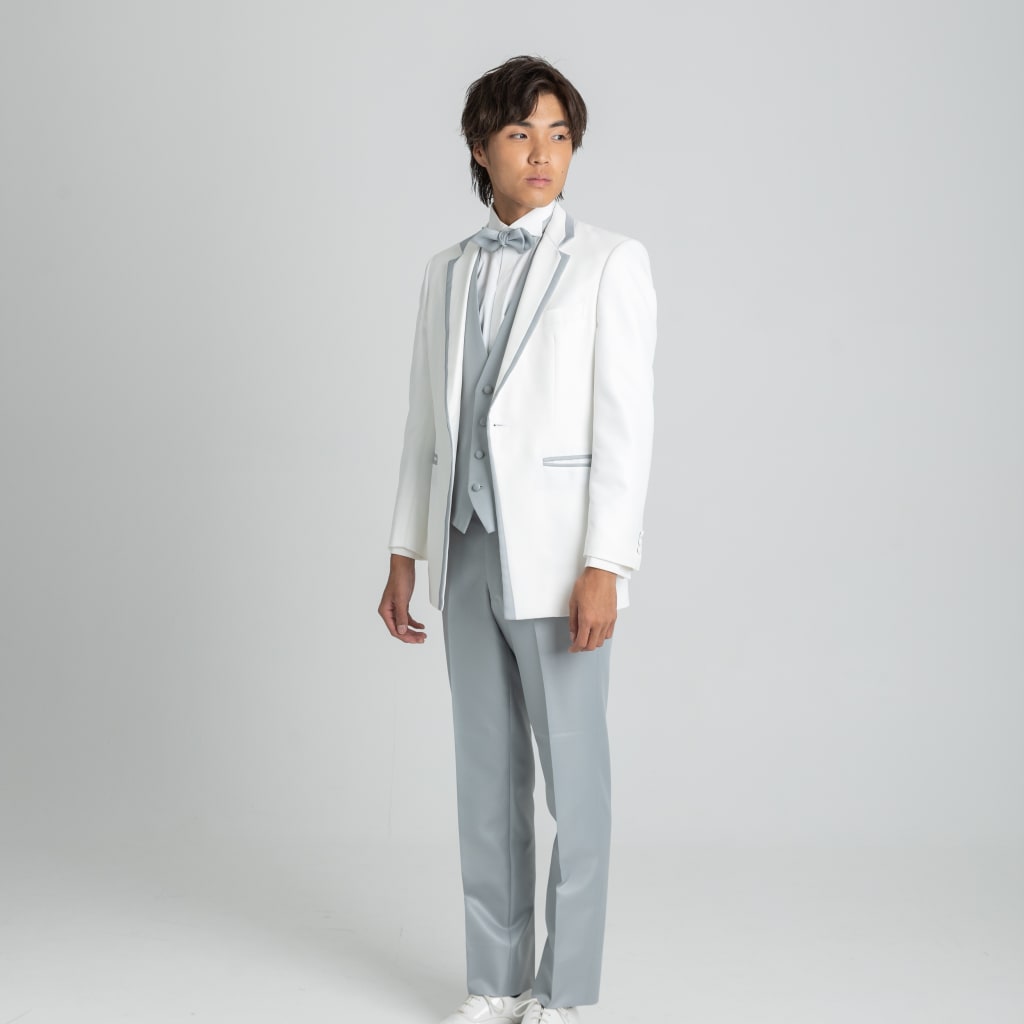 ホワイト　グレーパイピング