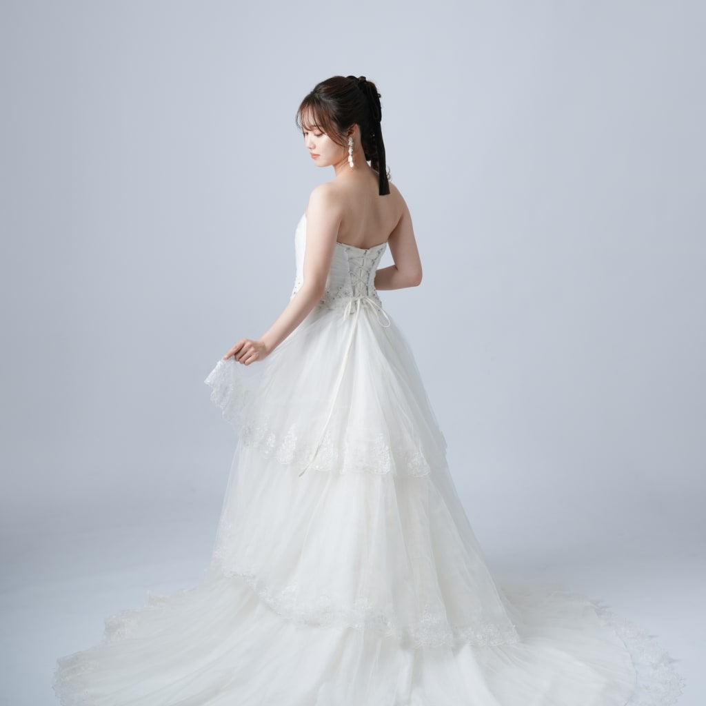 ハートカットレースティアード