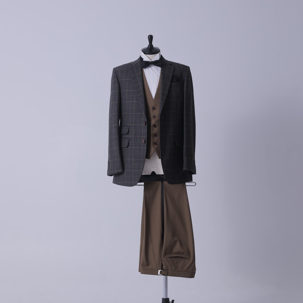 チェック柄ジャケットブラウンパンツ