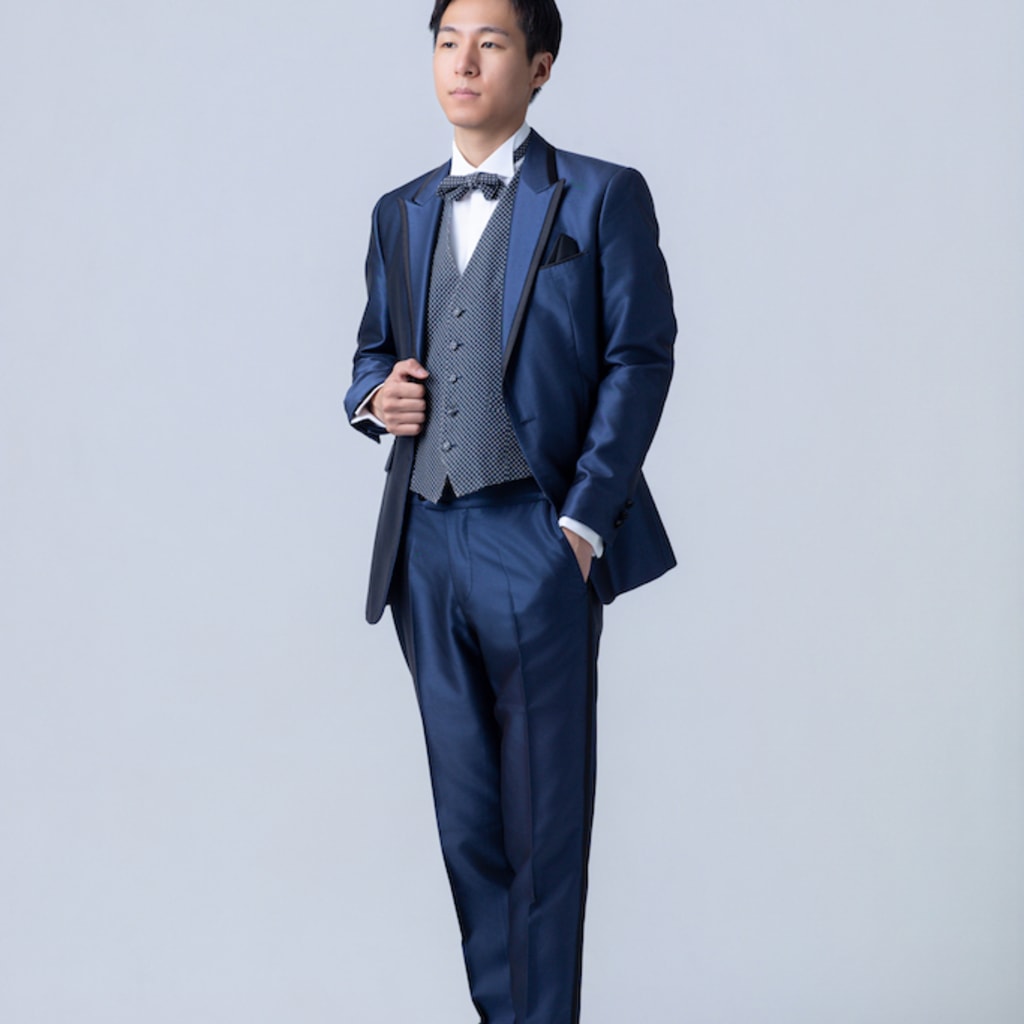 ドット柄ベストと棒タイ/蝶タイ