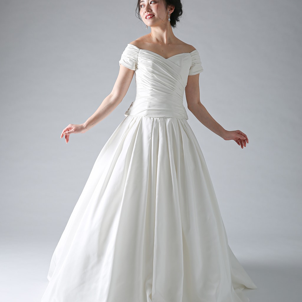 オフショルギャザー切り替えドレス