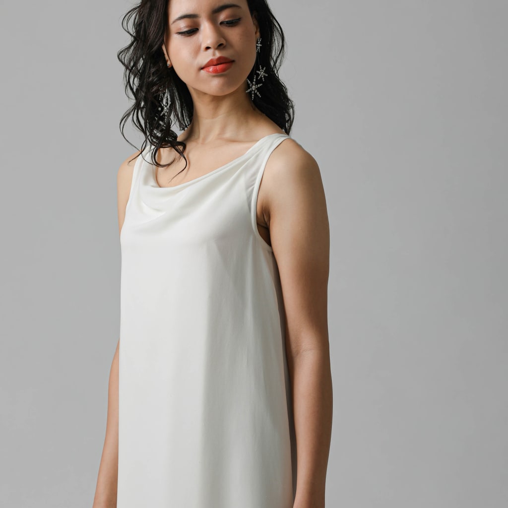 胸元ドレープ　ワンピース