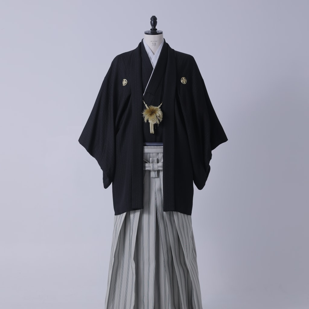 正絹黒紋付×市松平縞袴