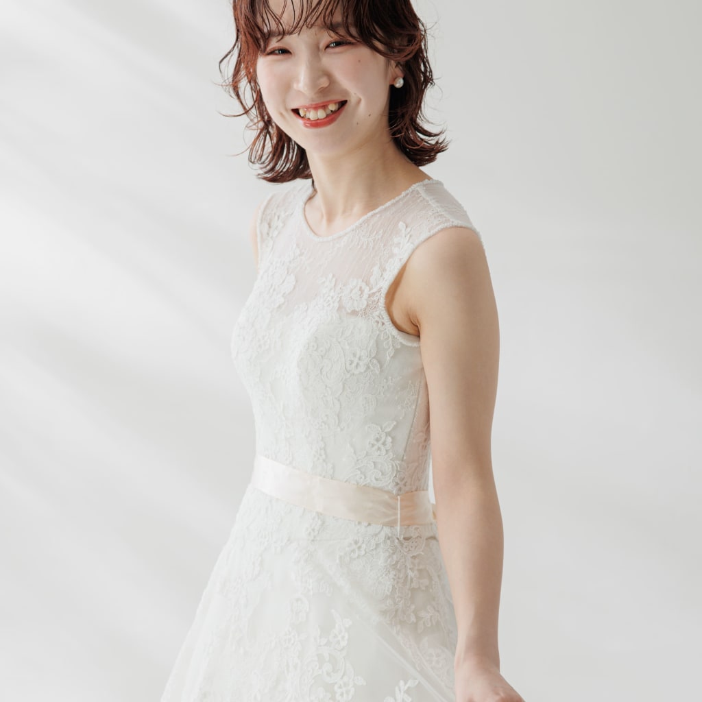 総刺繍フレンチスリーブ