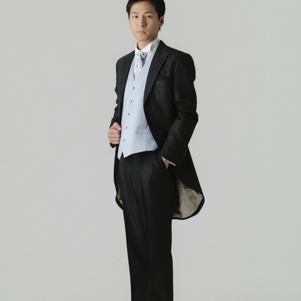ブラック燕尾　水色ベスト