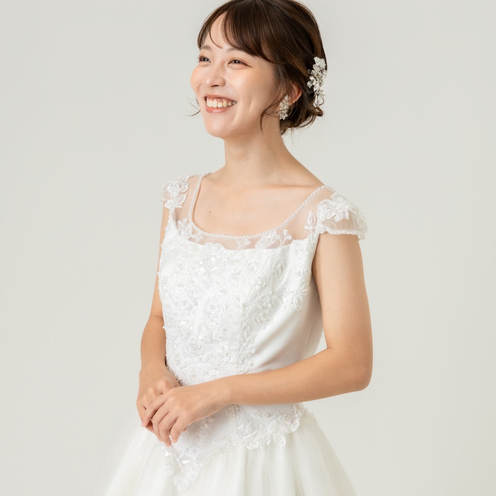 フレンチスリーブ　小花スカート