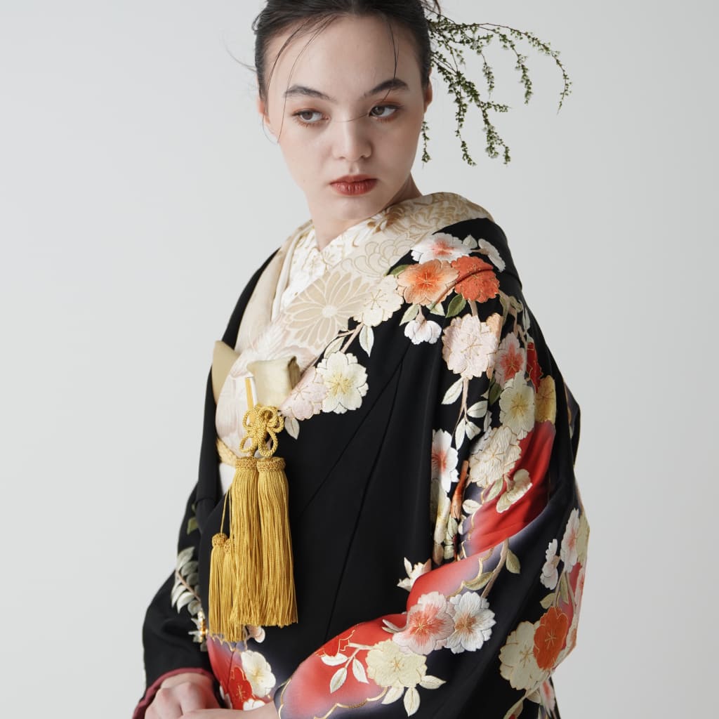 黒に咲く 百花爛漫