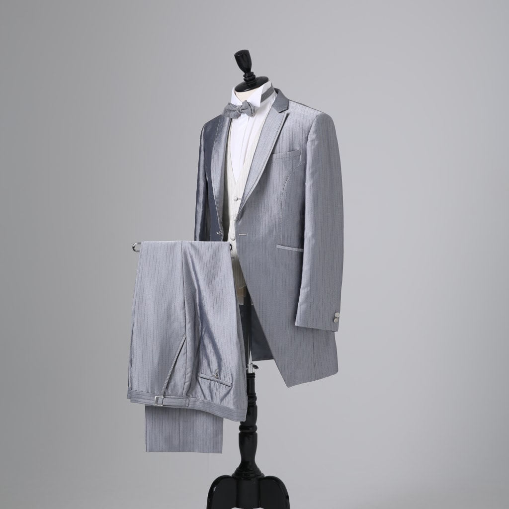 ベスト白ストライプ　ラメ細タイ