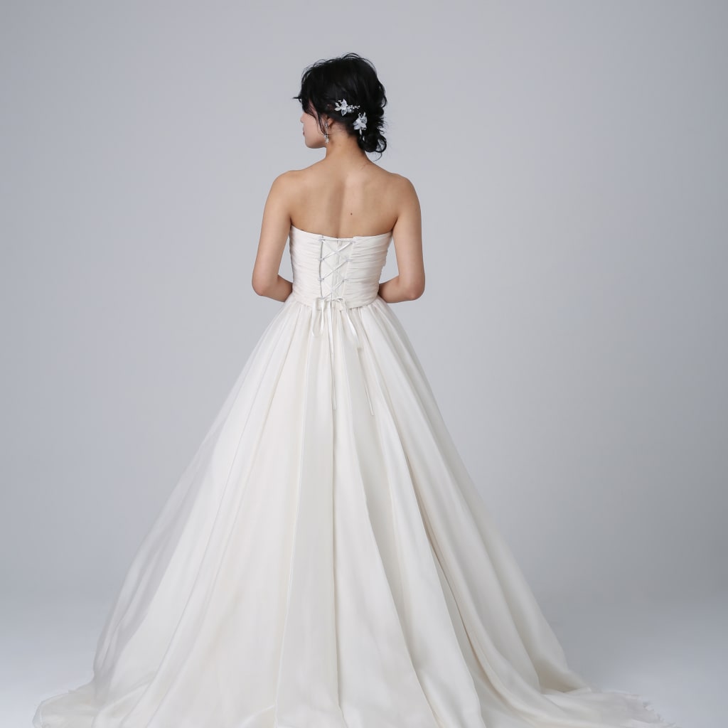 胸元プリーツハイウエスト