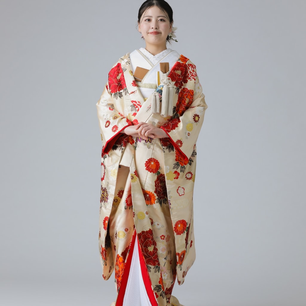 かすみに牡丹　クリーム