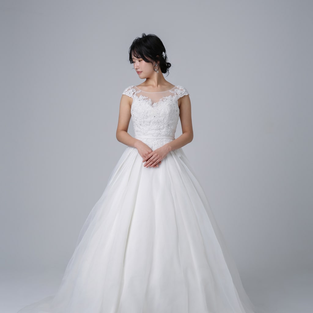 フレンチスリーブトップスビーズ花