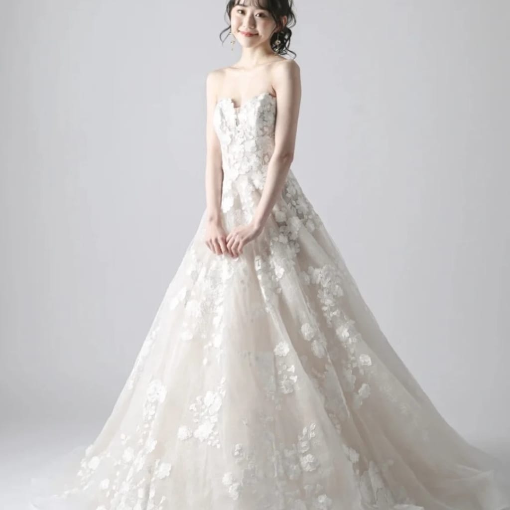 エレノア ウェディングドレス 白 美品 DressEleanor (エレノア) 東京會舘 ×TAKAMI BRIDALの