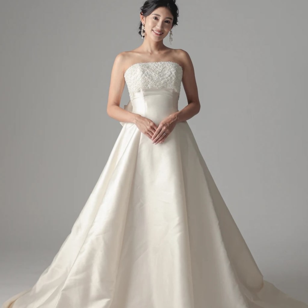 胸元ホワイトビージング