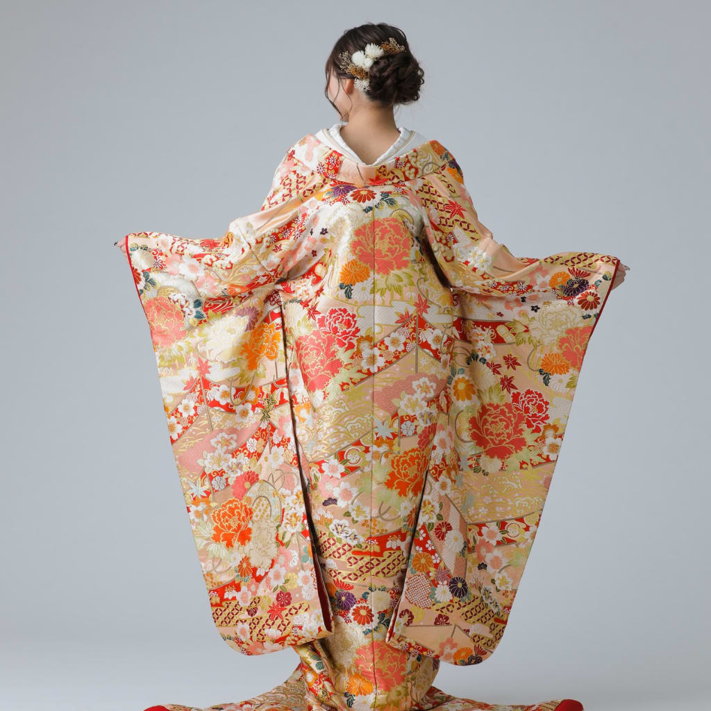 平安御所解牡丹　フキ赤