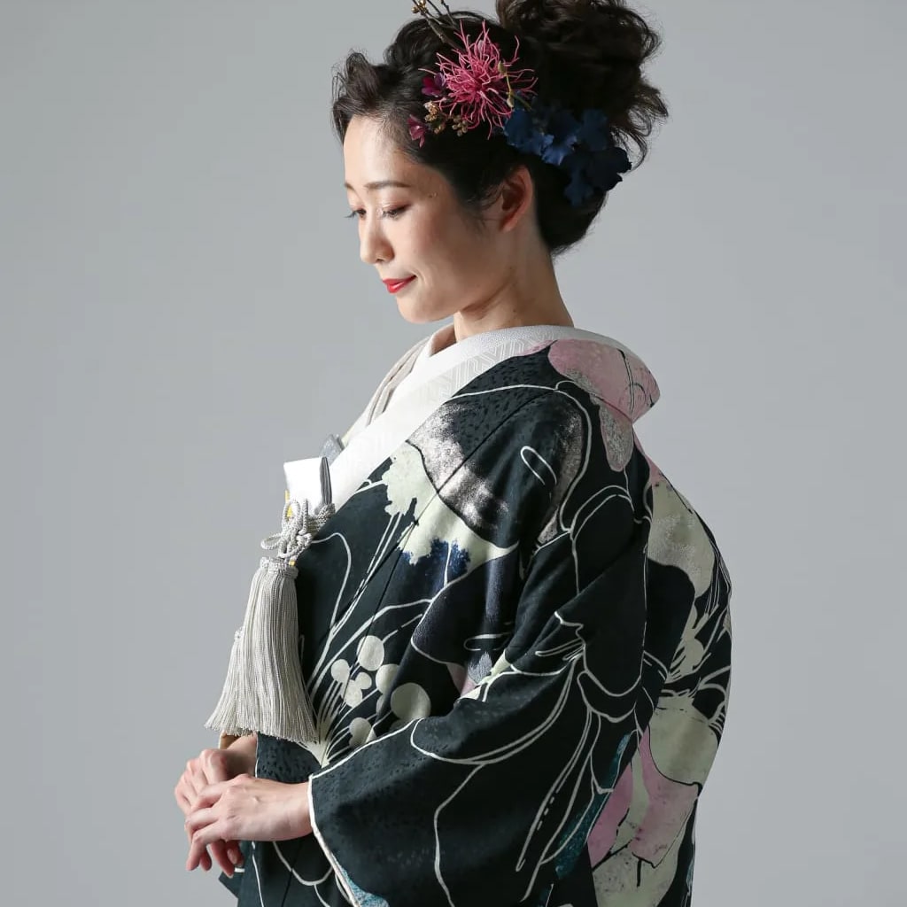 紺地赤花図