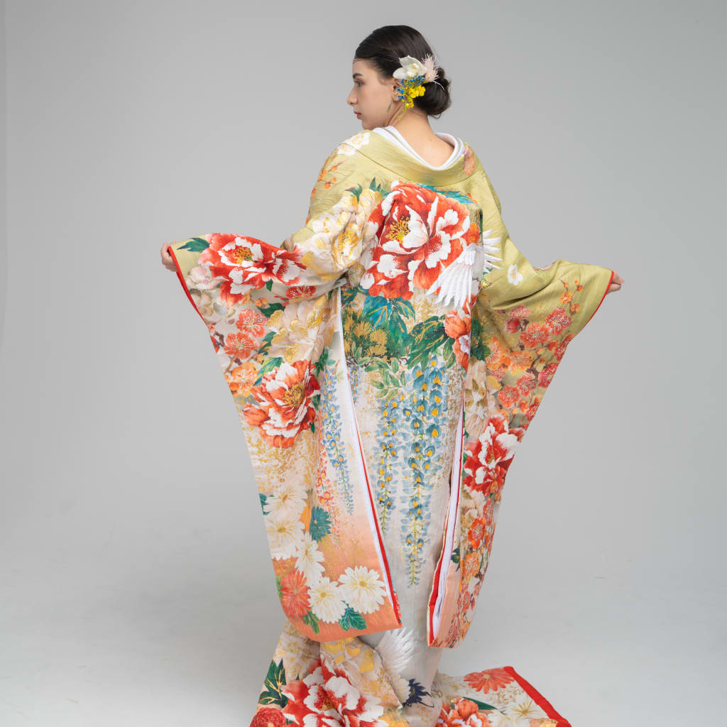 502w6〇牡丹 菊 鶴 色打掛 結婚式 ブライダル お色直し〇美品 彩りに牡丹鶴 | デコルテフォトグラフィー | 前撮り・フォト