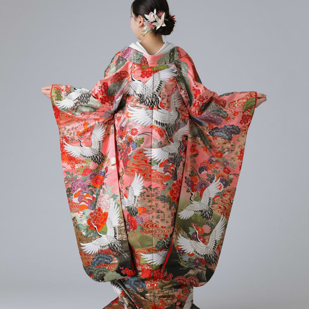 ピンクに黒ぼかし　鶴