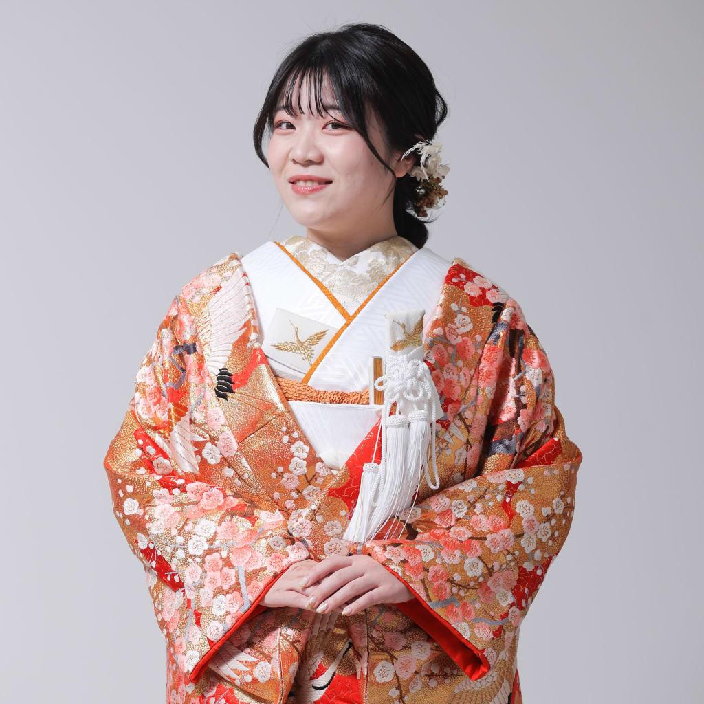 506w2〇引き振袖 金糸 銀糸 地紋 鶴 梅 掛下〇状態良好 結婚式 舞台衣装 金糸桔梗 金雲取文梅 鶴 | デコルテフォトグラフィー | 前撮り