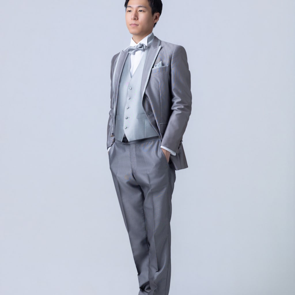 グレー　パイピング