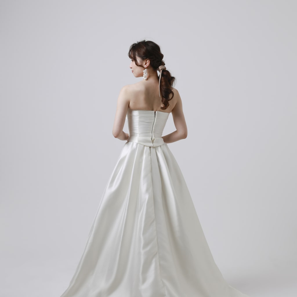 前撮りウエディングドレス ウェディングドレス WD63064 | デコルテフォトグラフィー | 前