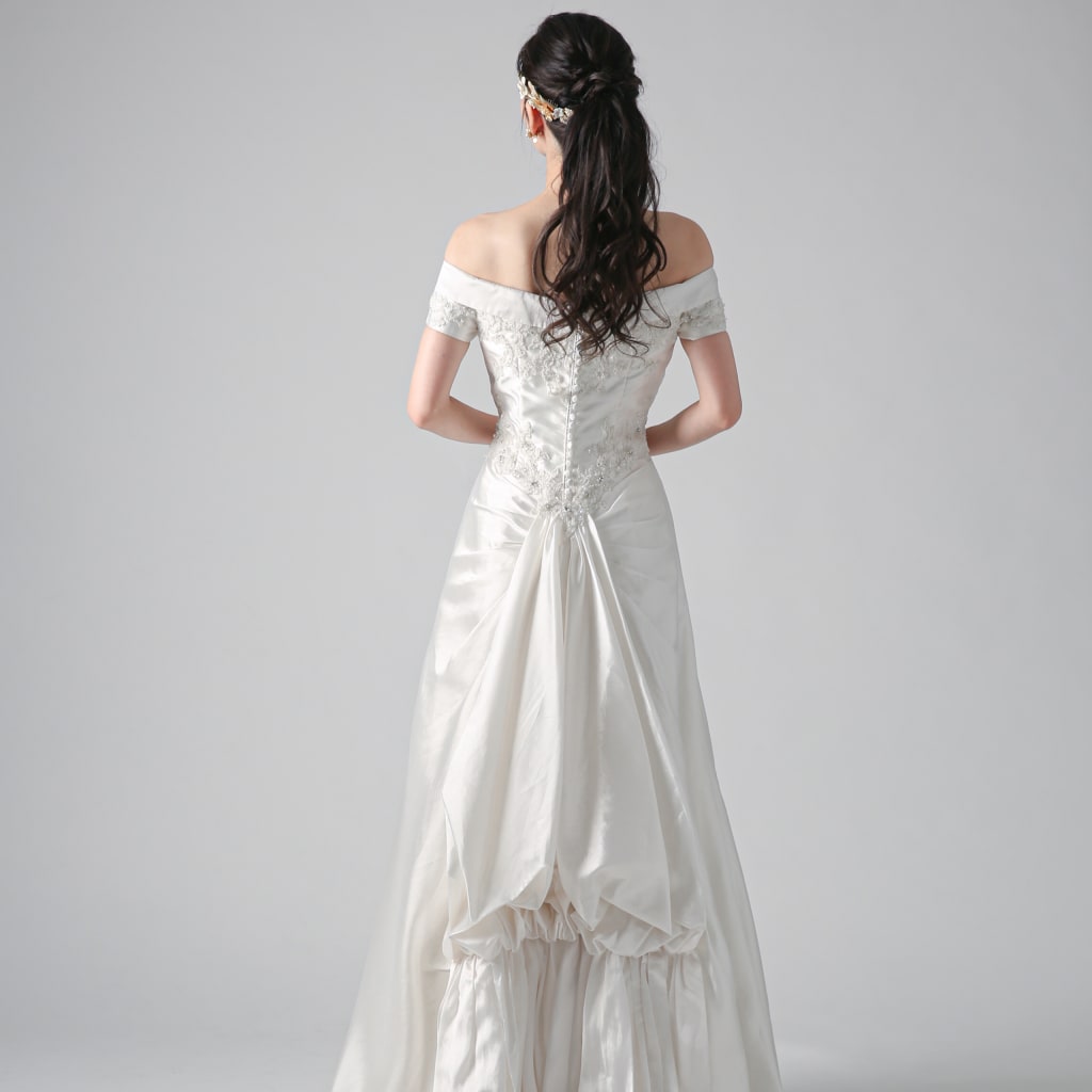 ウェディングドレス