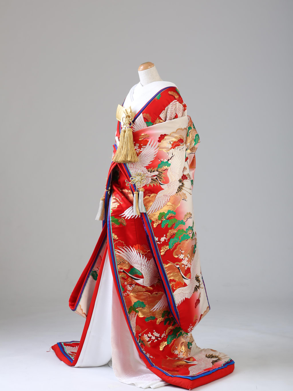 赤八重重ね　鶴に松＿鎌倉 | デコルテフォトグラフィー | 前撮り・フォトウェディング