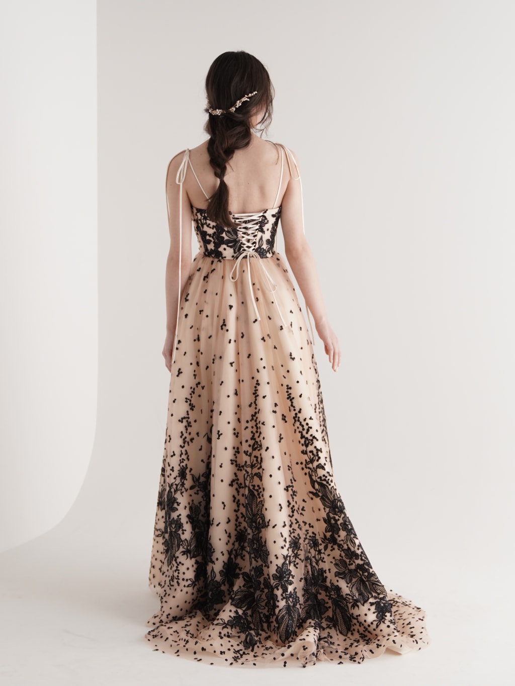 Nuit（ニュイ）/ même | デコルテフォトグラフィー | 前撮り・フォトウェディング