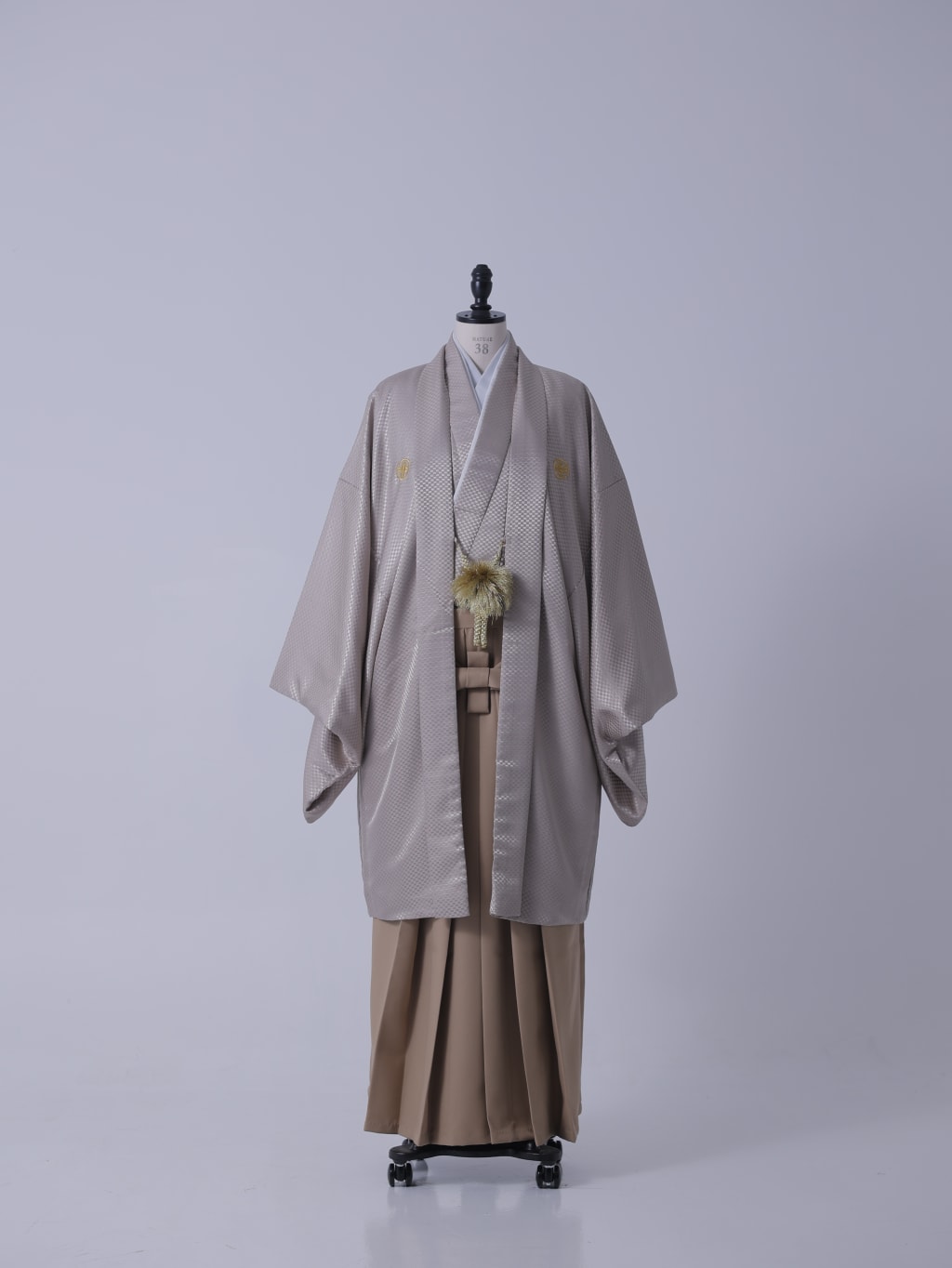 ベージュ×ブラウン袴 | デコルテフォトグラフィー | 前撮り・フォトウェディング