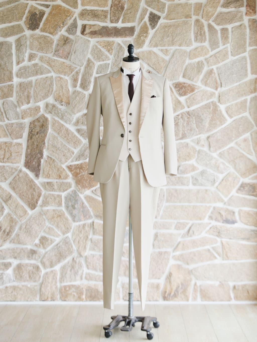 タキシード/SUNS HOUSE | デコルテフォトグラフィー | 前撮り・フォトウェディング