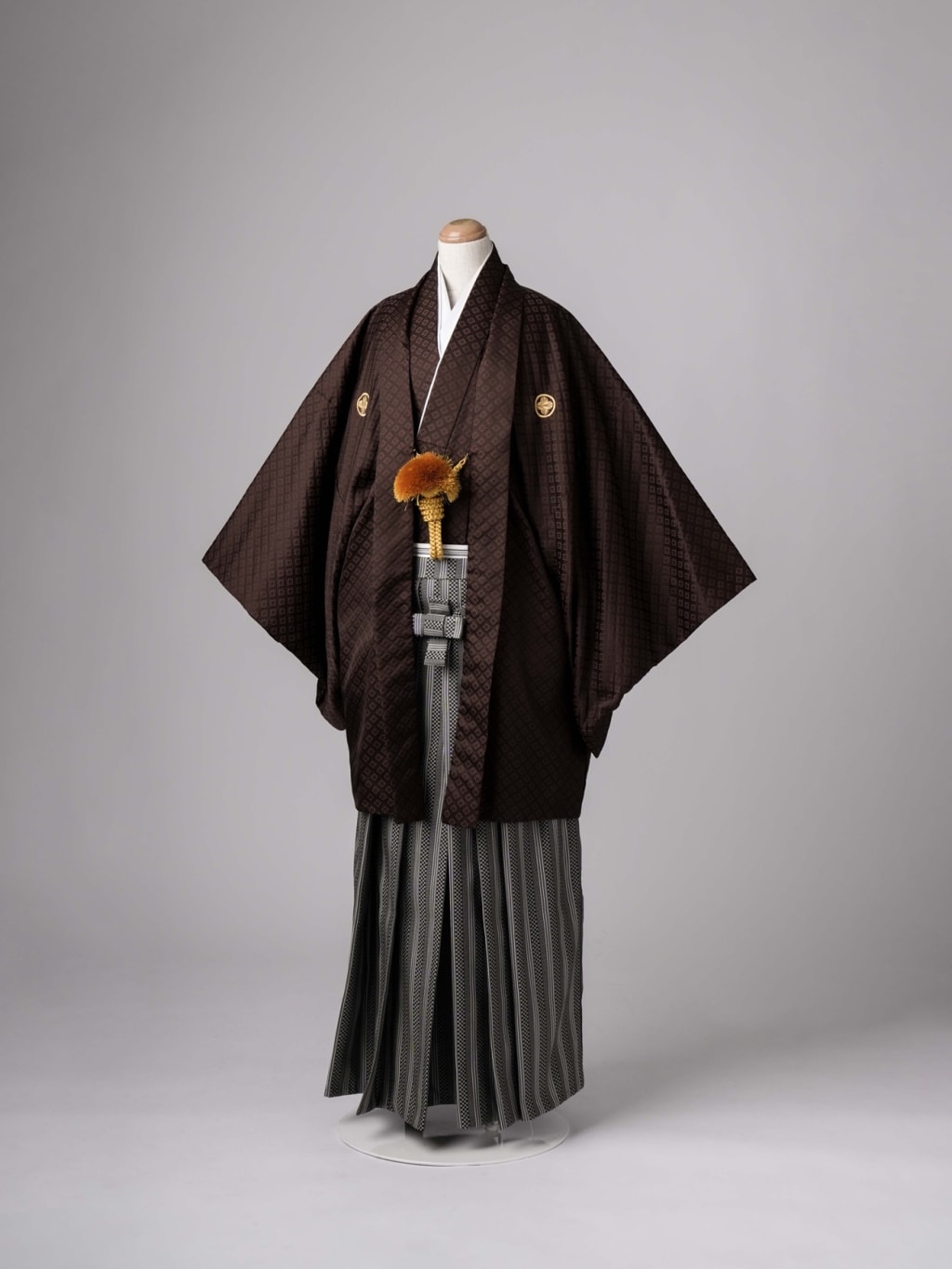 ブラウン×市松平縞袴 | デコルテフォトグラフィー | 前撮り・フォトウェディング