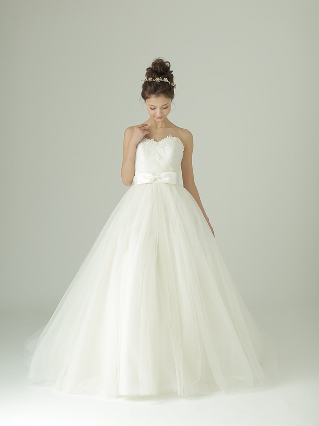 ウェディングドレス Aライン カタログ デコルテフォトグラフィー 前撮り フォトウェディング