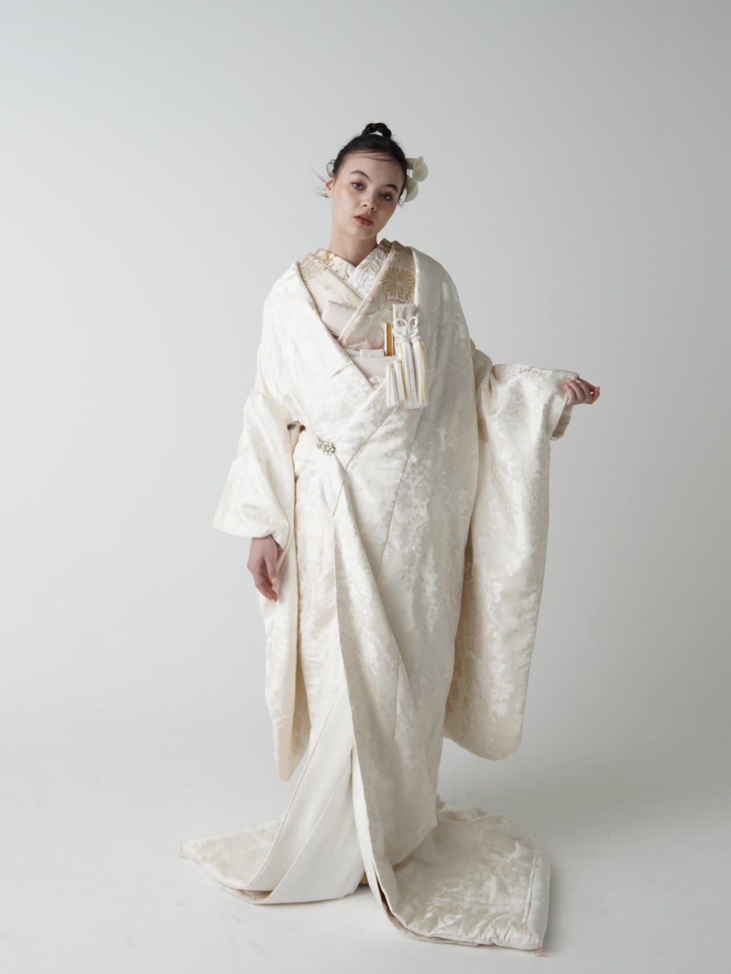 乱菊花丸文 / WU00635 | デコルテフォトグラフィー | 前撮り・フォトウェディング