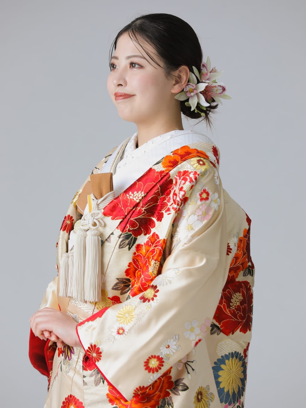 かすみに牡丹　クリーム