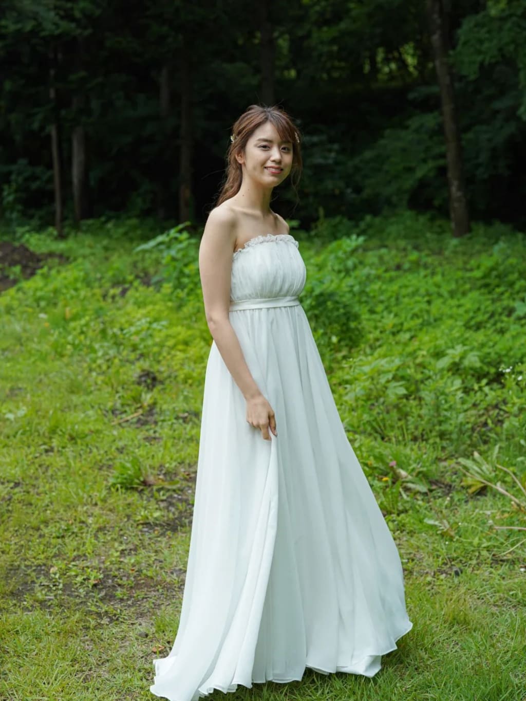 胸元ギャザーフリル　スパン散りばめ | デコルテフォトグラフィー | 前撮り・フォトウェディング