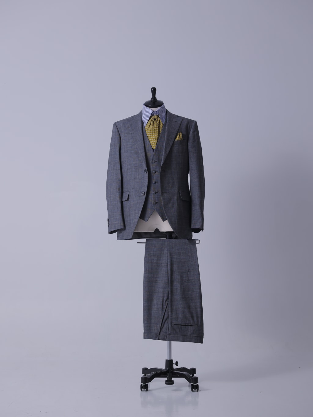 タキシード | スタジオTVB 神戸ハーバーランド店 | 前撮り・フォトウェディング