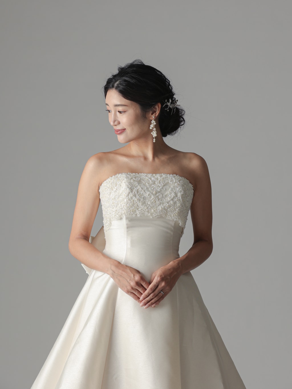 胸元ホワイトビージング | デコルテフォトグラフィー | 前撮り・フォトウェディング